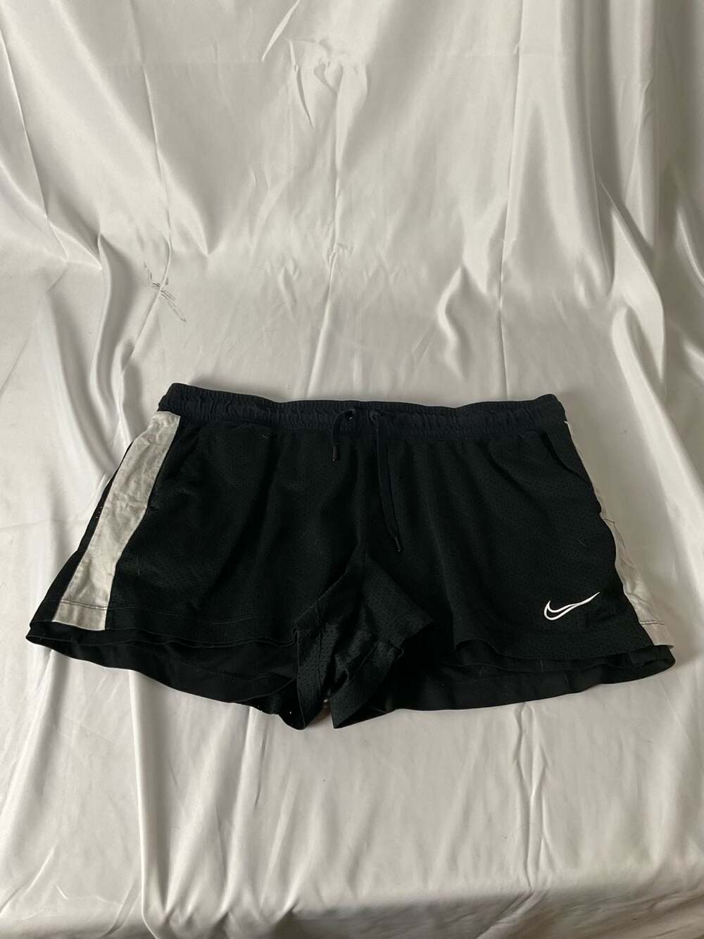 Nike Athletic Shorts Size L Black White